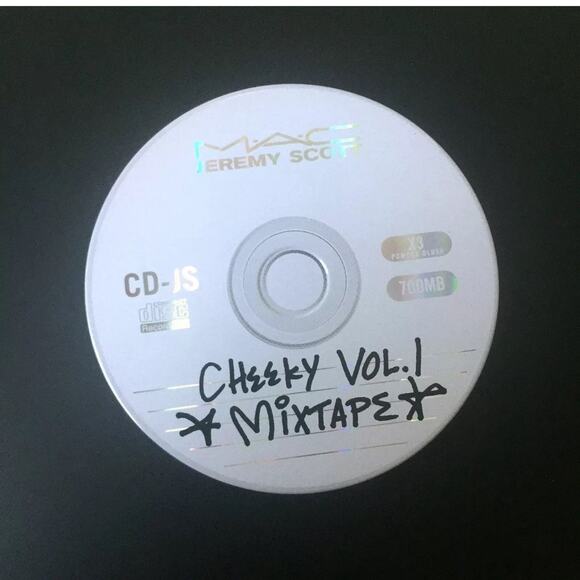 MAC COSMETICS Jeremy Scott CD-JS X3 ACOUSTICA Brand New In Box - Picture 3 of 3